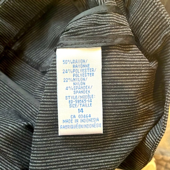 Ricki’s Ladies Blazer - Size 14 - Picture 5 of 6